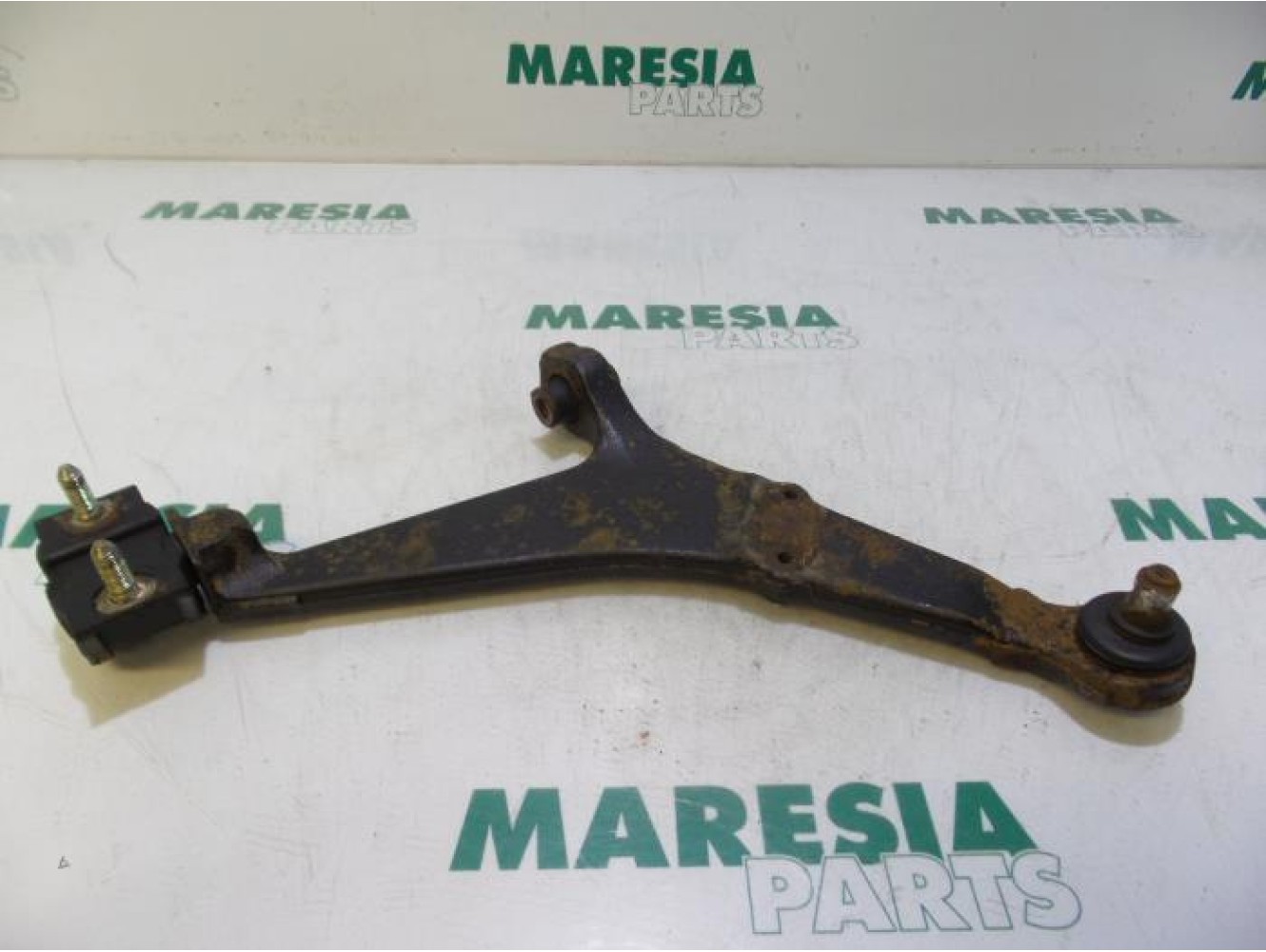 Peugeot - 106 - Front lower wishbone, right