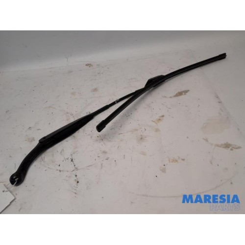 Fiat - Panda - Front wiper arm