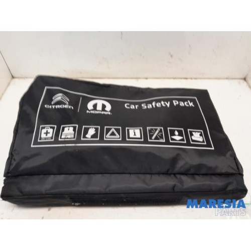 Citroen - C5 Aircross - First aid kit