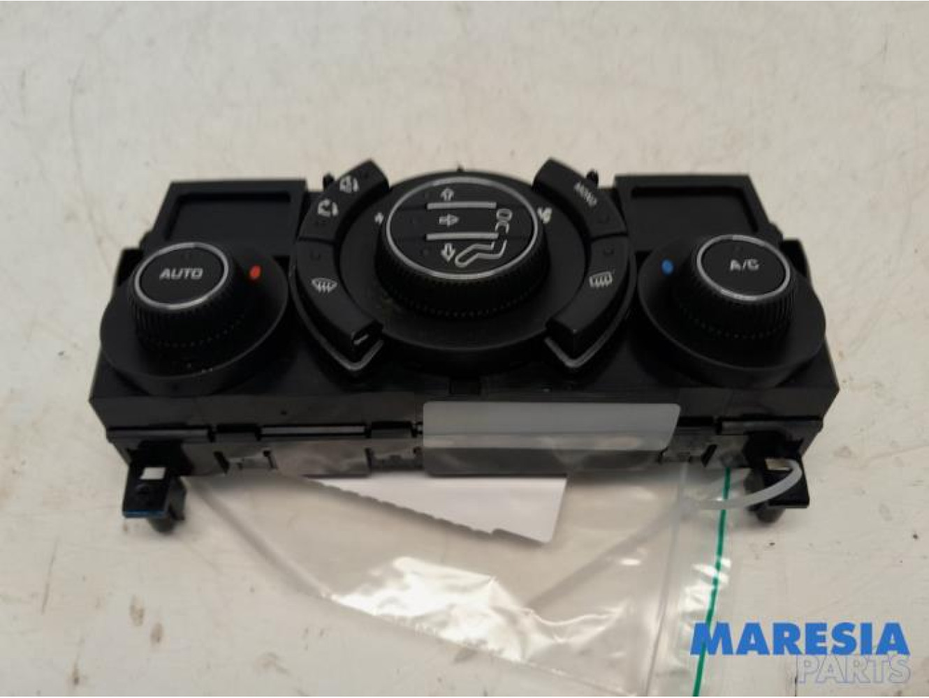 Peugeot - 3008 - Heater control panel