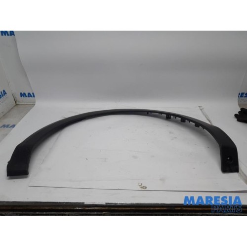 Peugeot - 3008 - Flared wheel arch