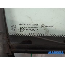 Peugeot - 3008 - Dreieckfenster rechts vorne