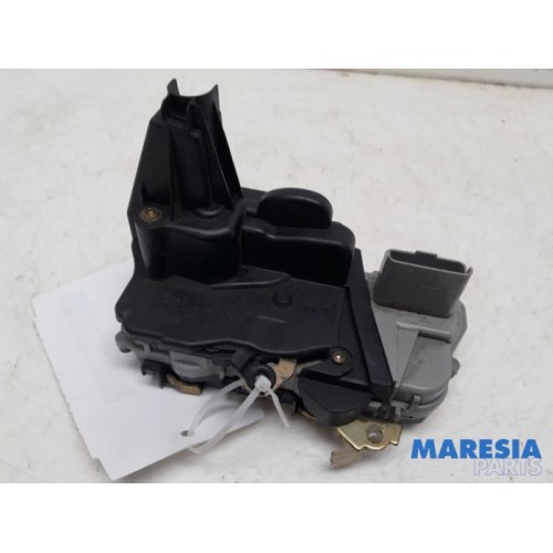 Peugeot - 307 - Door lock mechanism 4-door, front left