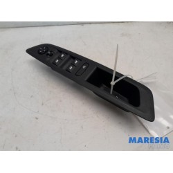 Citroen - C4 - Multi-functional window switch