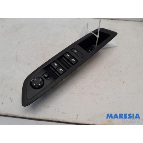 Citroen - C4 - Multi-functional window switch