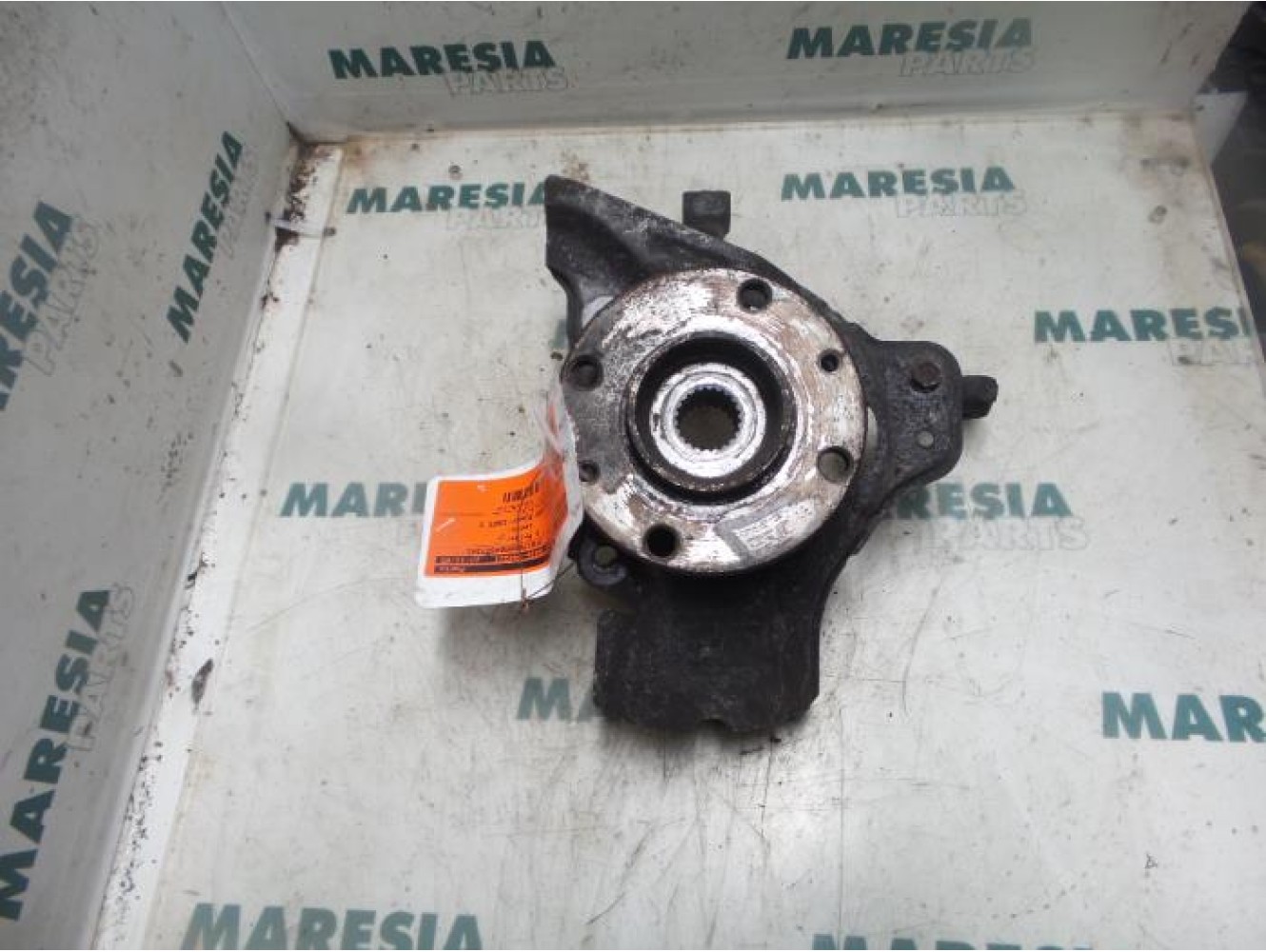 Fiat - Punto - Knuckle, front left