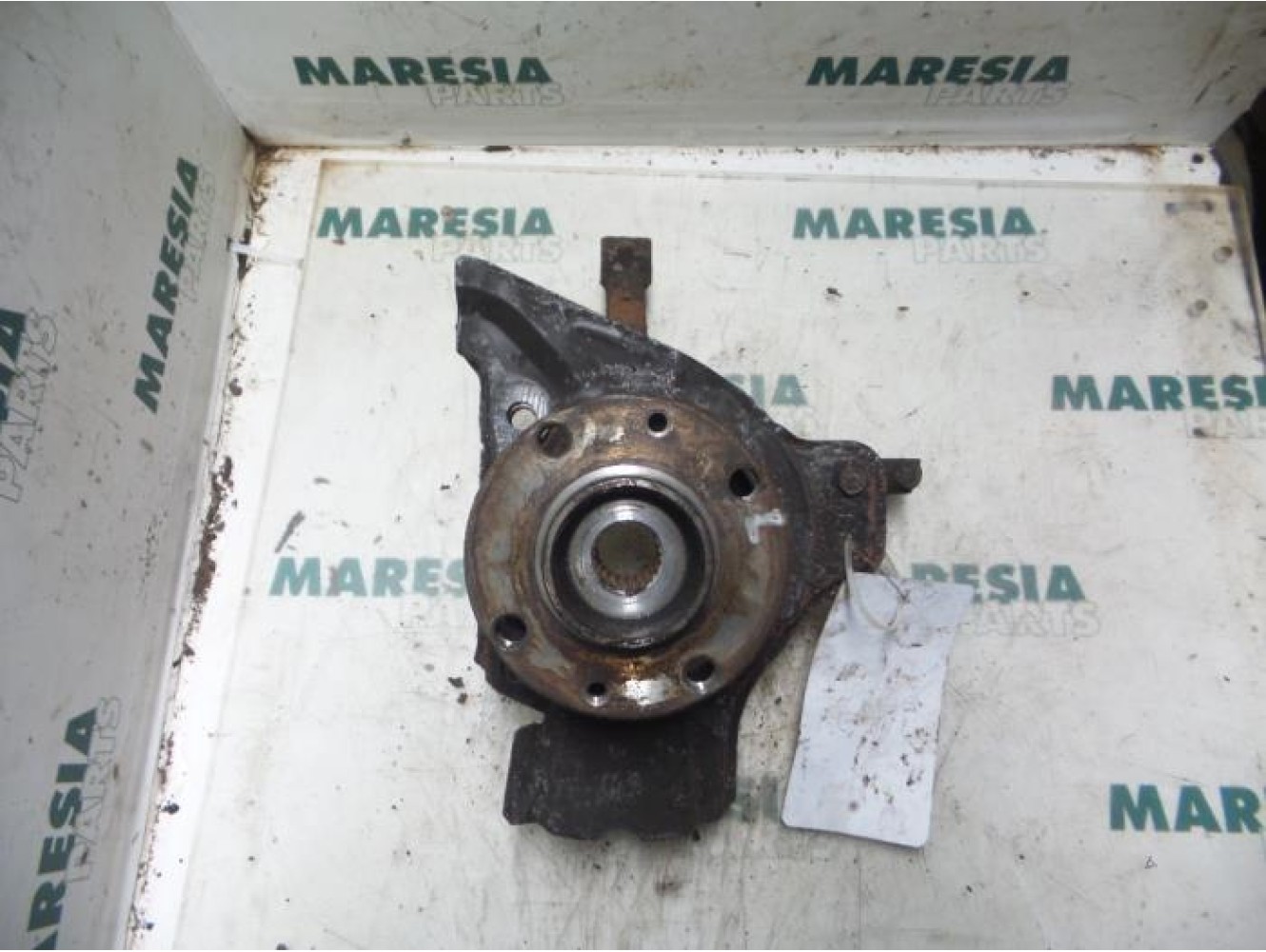 Fiat - Punto - Knuckle, front left