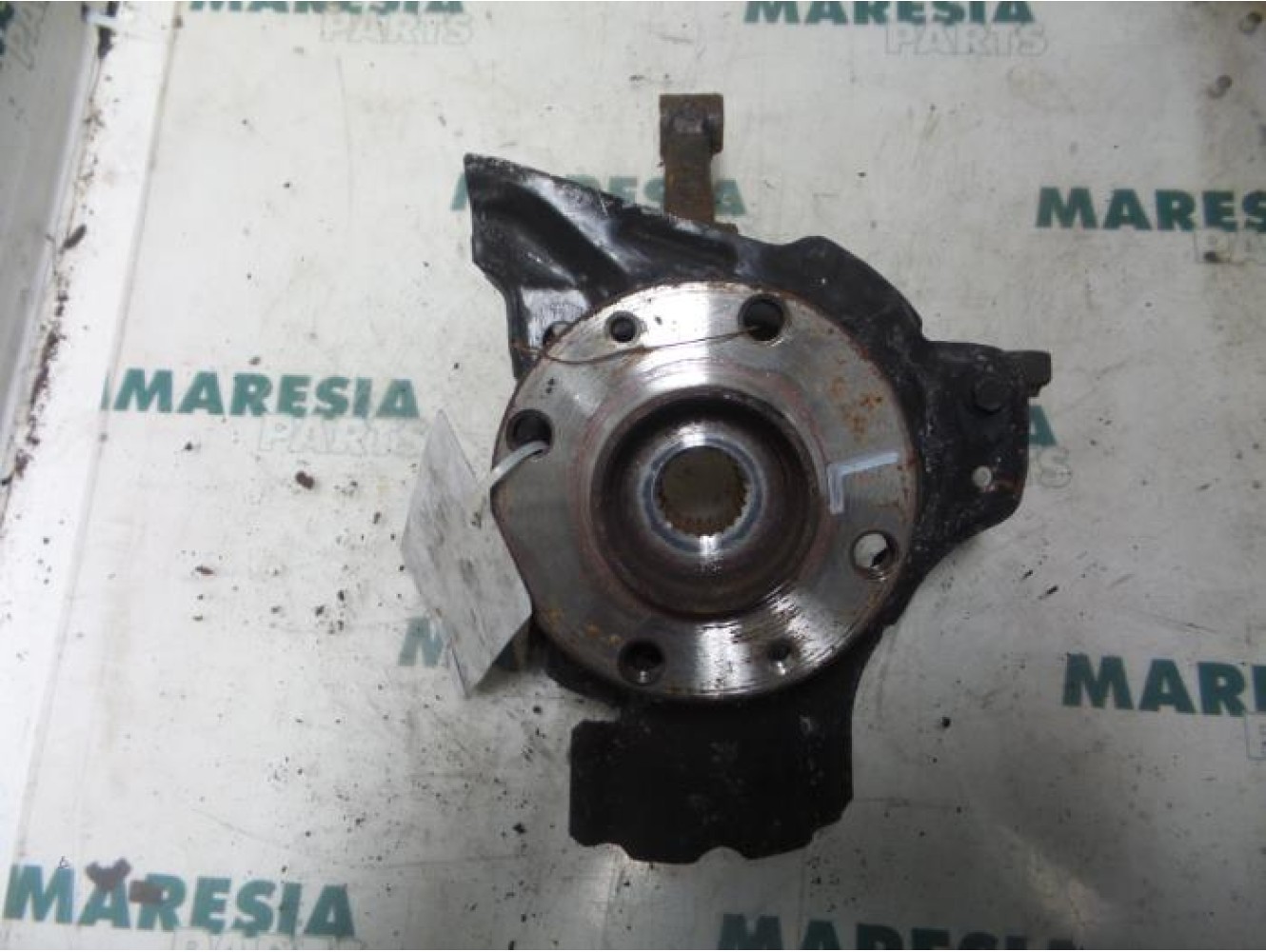 Fiat - Punto - Knuckle, front left