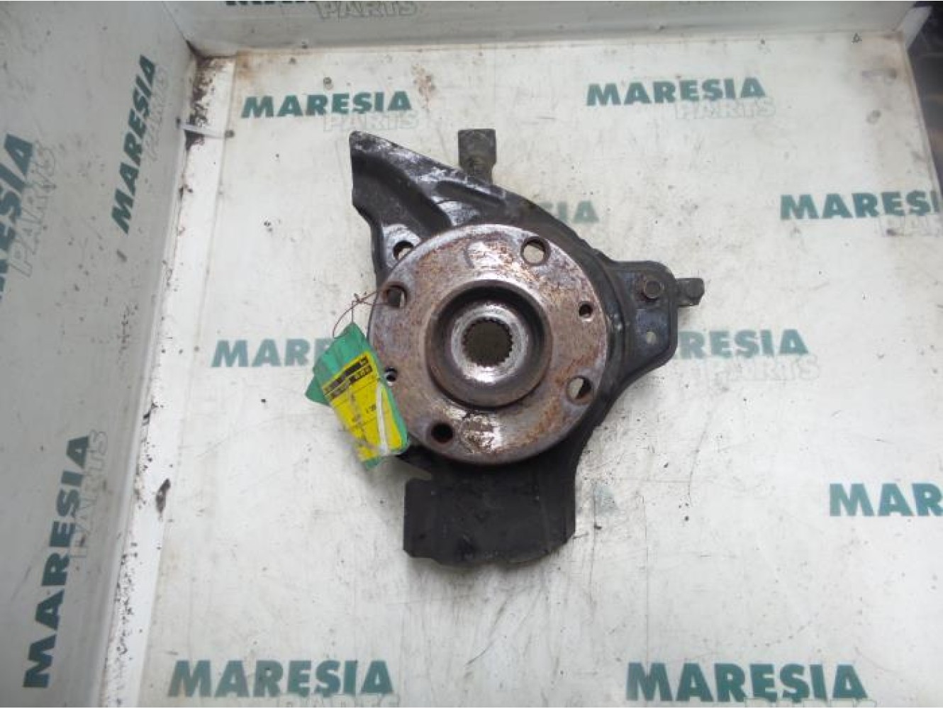 Fiat - Punto - Fusee links-voor