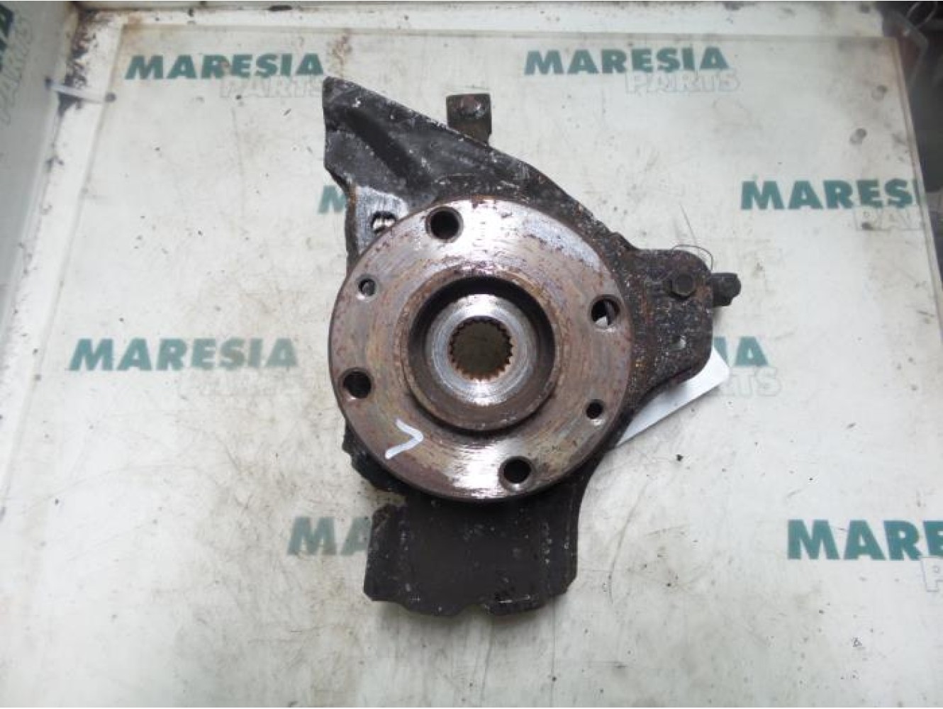 Fiat - Punto - Fusee links-voor