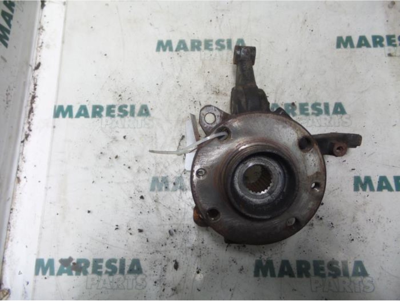 Fiat - Punto - Knuckle, front left
