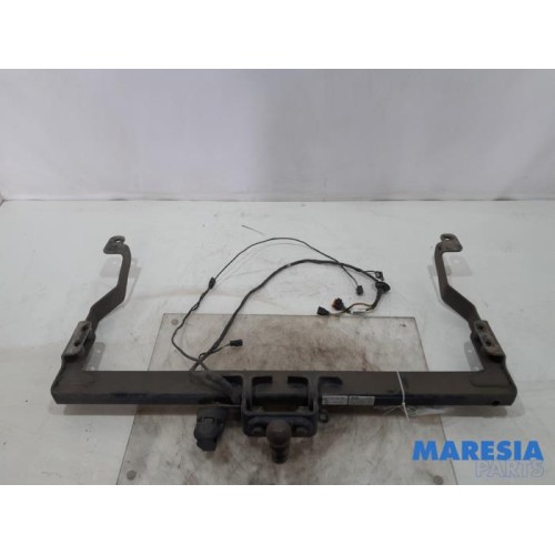 Renault - Trafic - Towbar