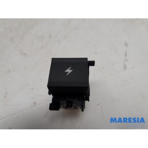 Citroen - C4 - Switch