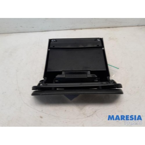 Citroen - C4 - Dashboard part