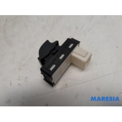 Citroen - C4 - Electric window switch
