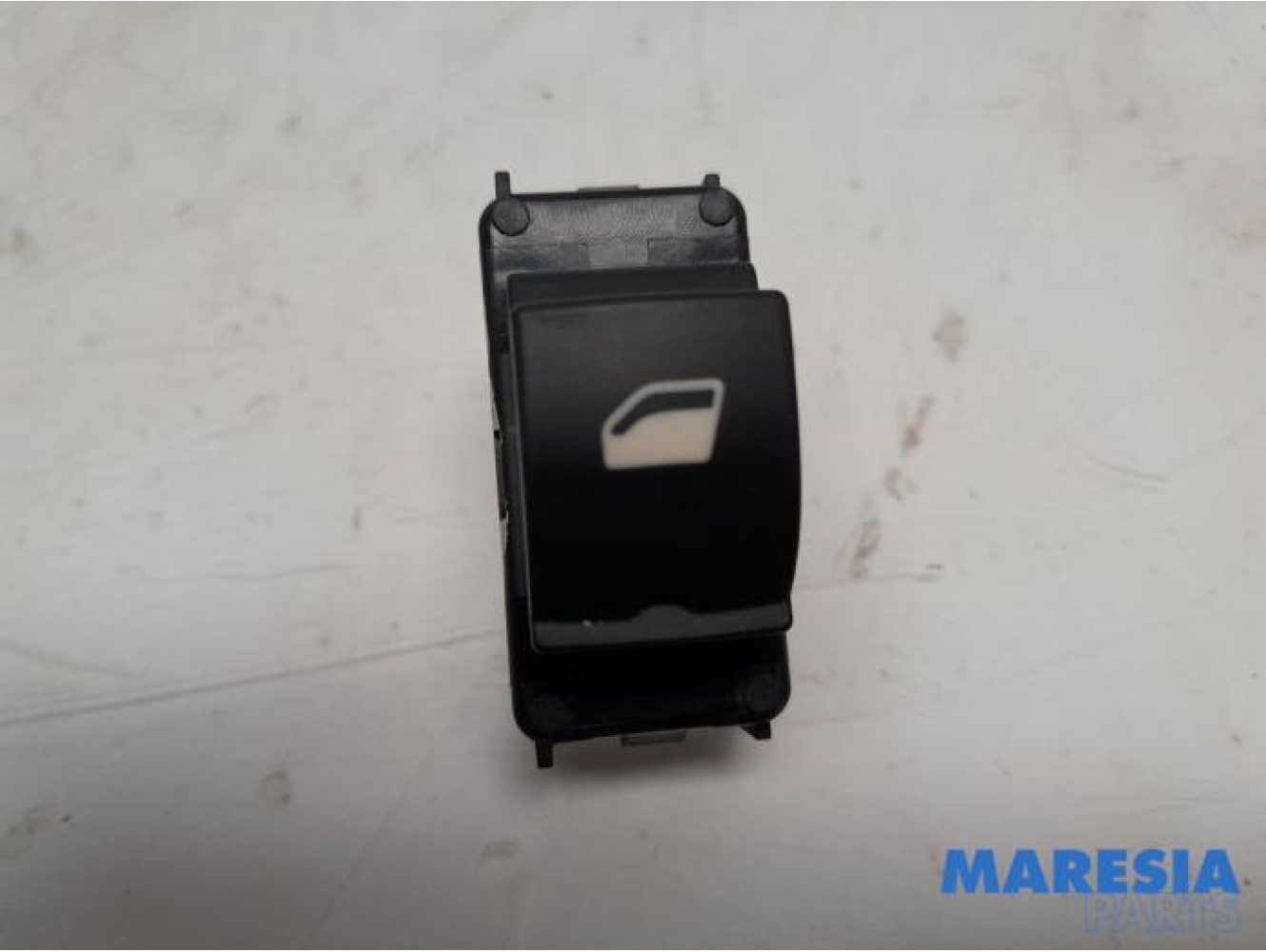 Citroen - C4 - Electric window switch