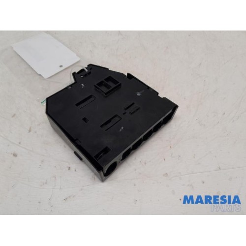 Citroen - C4 - Fuse