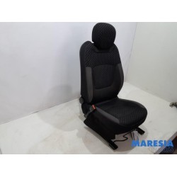 Renault - Captur - Sitz links