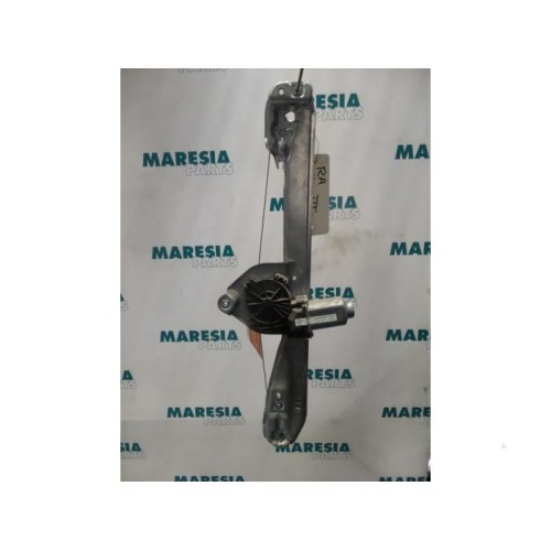 Renault - Clio - Rear door window mechanism 4-door, right