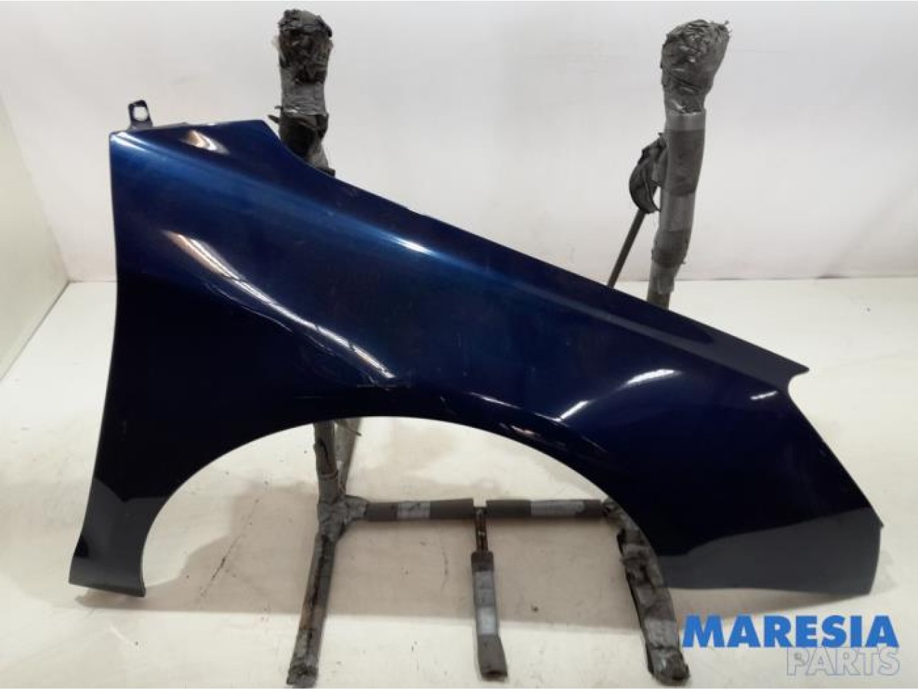 Citroen - C5 - Front wing, right