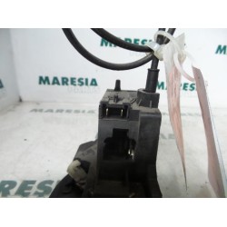 Renault - Megane Scenic - Front door lock mechanism 4-door, right