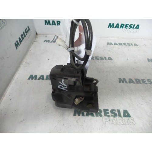 Renault - Megane Scenic - Front door lock mechanism 4-door, right