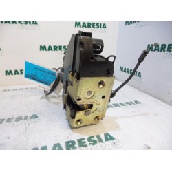 Renault - Megane Scenic - Front door lock mechanism 4-door, right