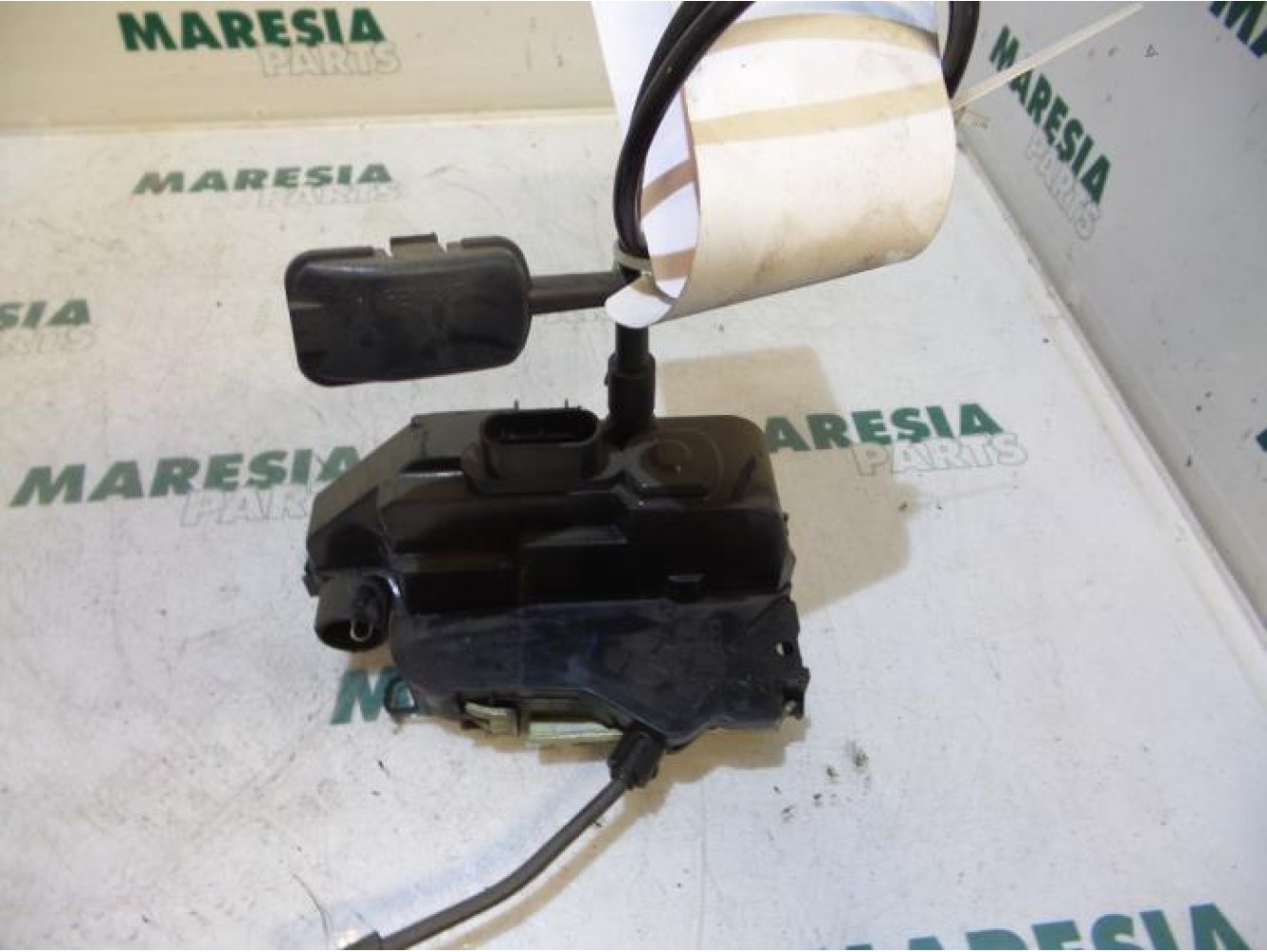 Renault - Megane Scenic - Front door lock mechanism 4-door, right