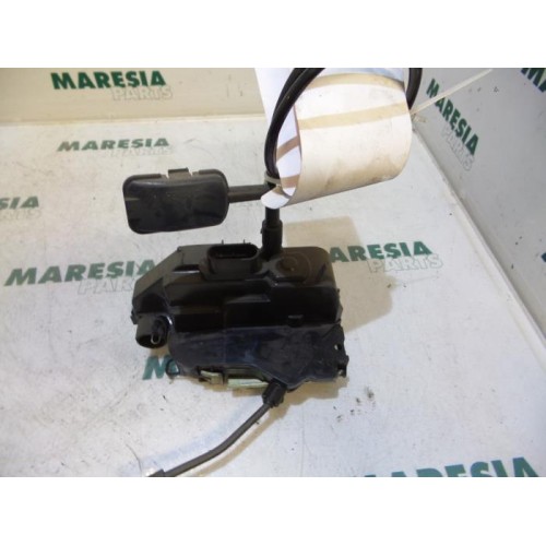 Renault - Megane Scenic - Front door lock mechanism 4-door, right