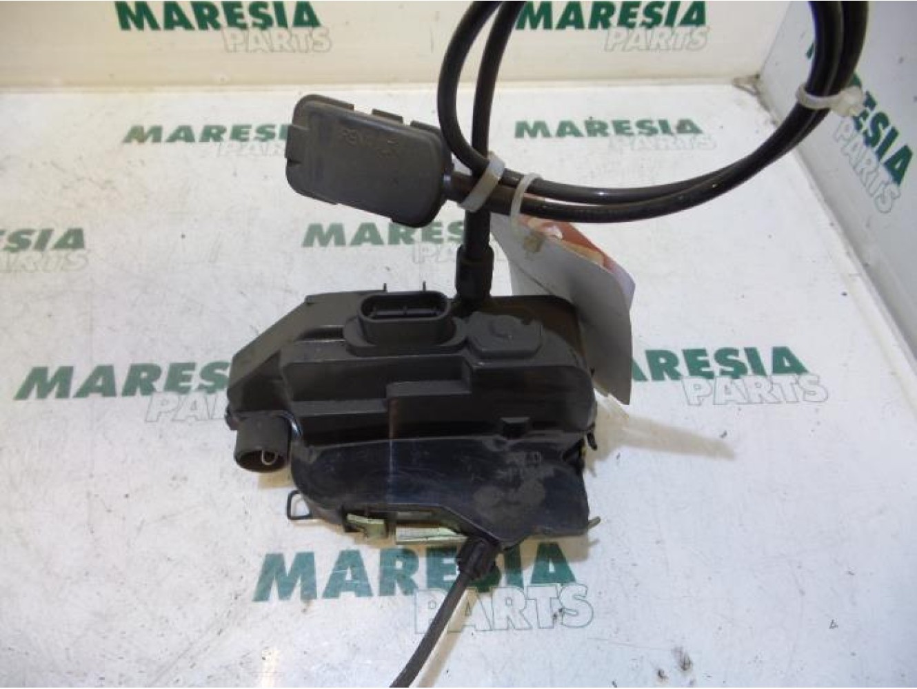 Renault - Megane Scenic - Front door lock mechanism 4-door, right