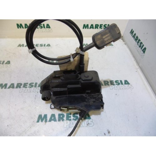 Renault - Megane Scenic - Front door lock mechanism 4-door, right