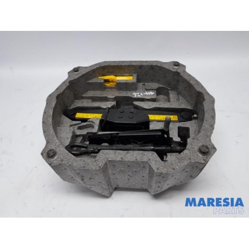 Citroen - C5 - Jack set