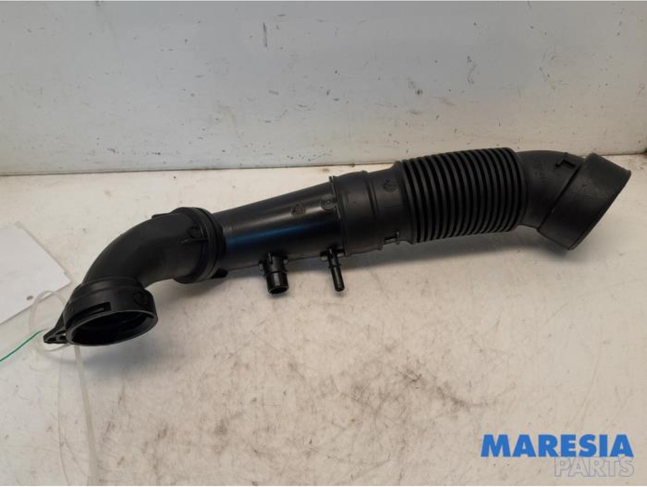 Citroen - C4 Cactus - Air intake hose