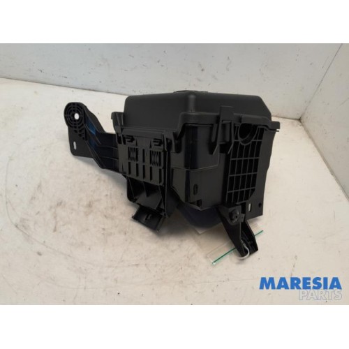 Citroen - C4 Cactus - Fuse box