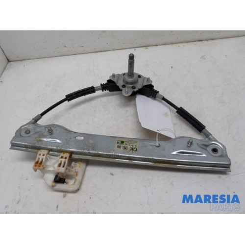 Fiat - Panda - Rear door window mechanism 4-door, right