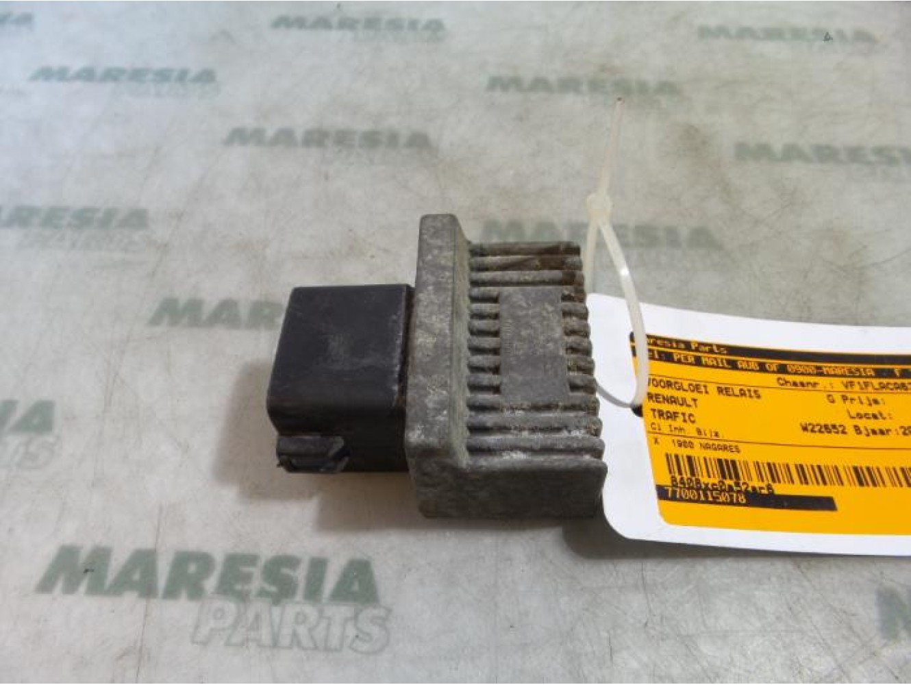 Renault - Trafic - Glow plug relay