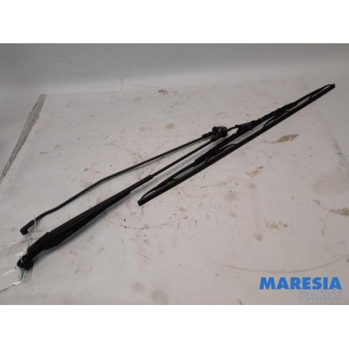 Citroen - C1 - Front wiper arm