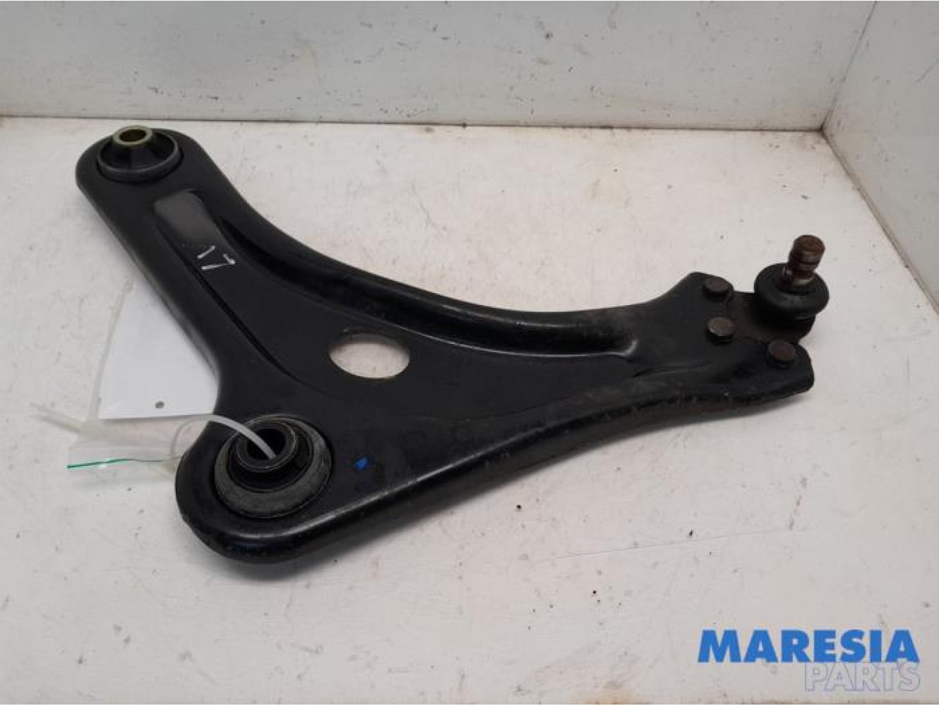 Peugeot - 208 - Front lower wishbone, left
