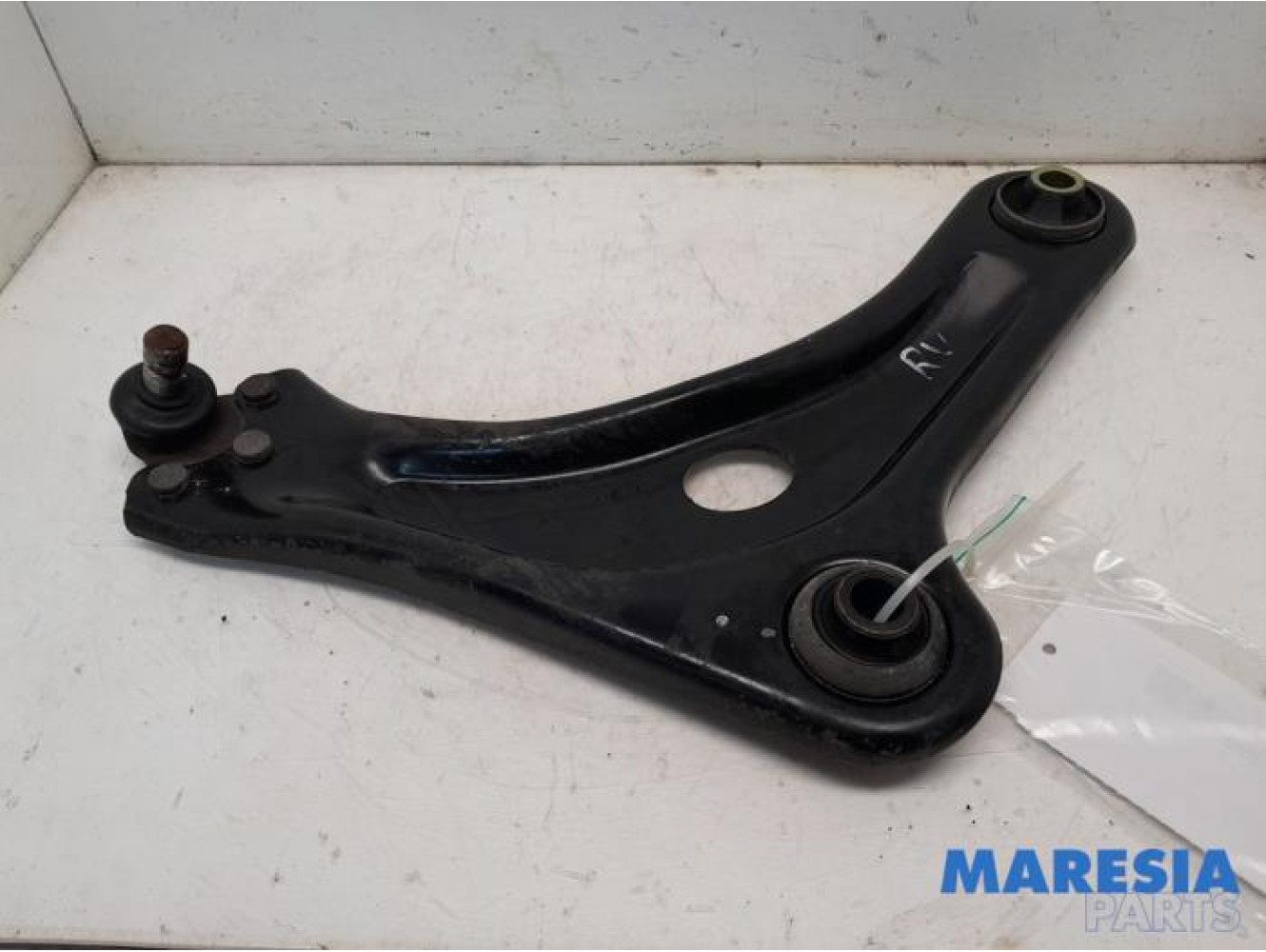 Peugeot - 208 - Front lower wishbone, right