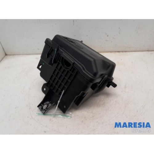 Peugeot - 208 - Fuse box