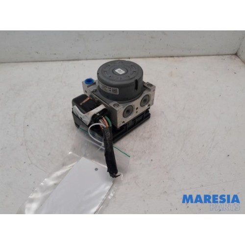 Peugeot - 208 - ABS pump