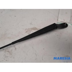 Peugeot - 208 - Front wiper arm