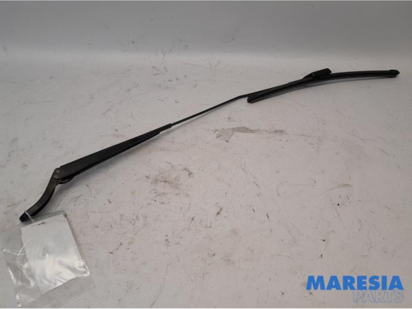 Peugeot - 208 - Front wiper arm