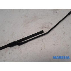 Peugeot - 208 - Front wiper arm