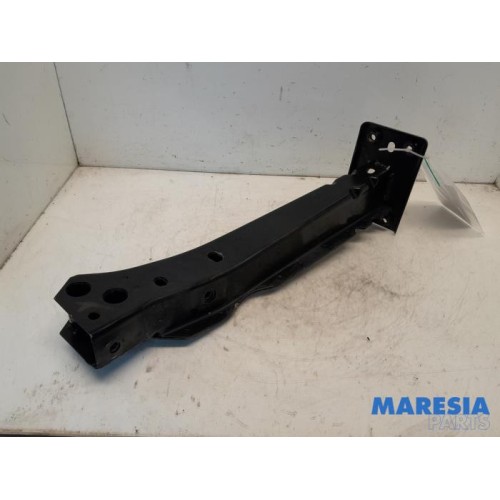 Fiat - 500 - Front wishbone support, right