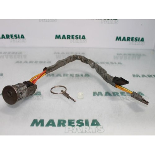 Renault - Kangoo - Ignition lock + key