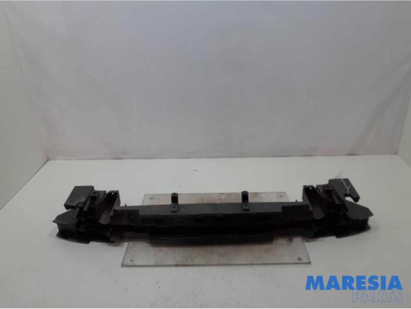 Renault - Captur - Rear bumper frame