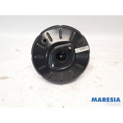 Renault - Captur - Brake servo