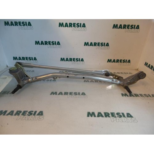 Renault - Megane - Wiper mechanism
