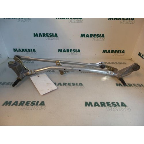 Renault - Megane - Wiper mechanism